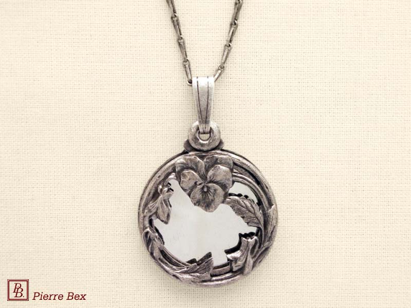 Pierre Bex Art-Nouveau round locket 41213-02