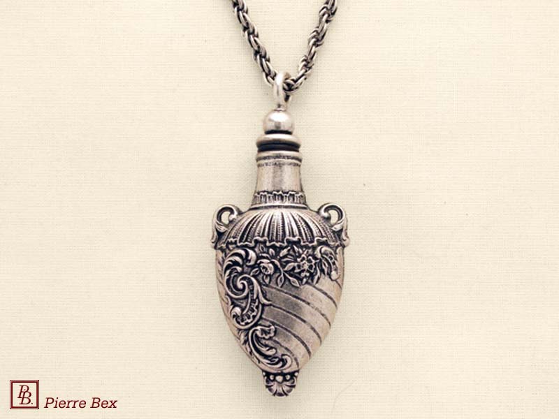 Pierre Bex Art-Nouveau necklace with smelling salt bottle 41243-01