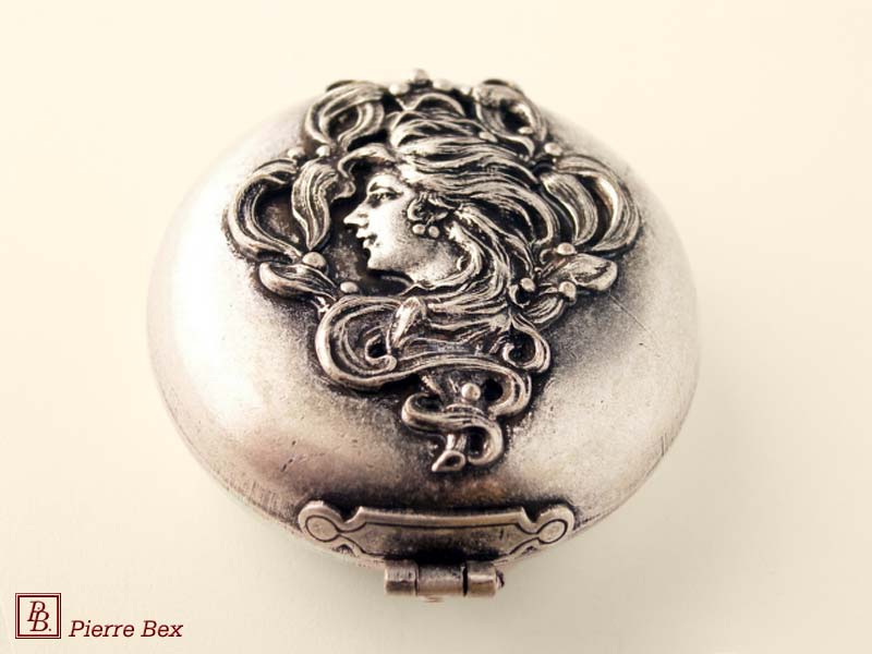 Pierre Bex Art-Nouveau pillbox lady 42149-06