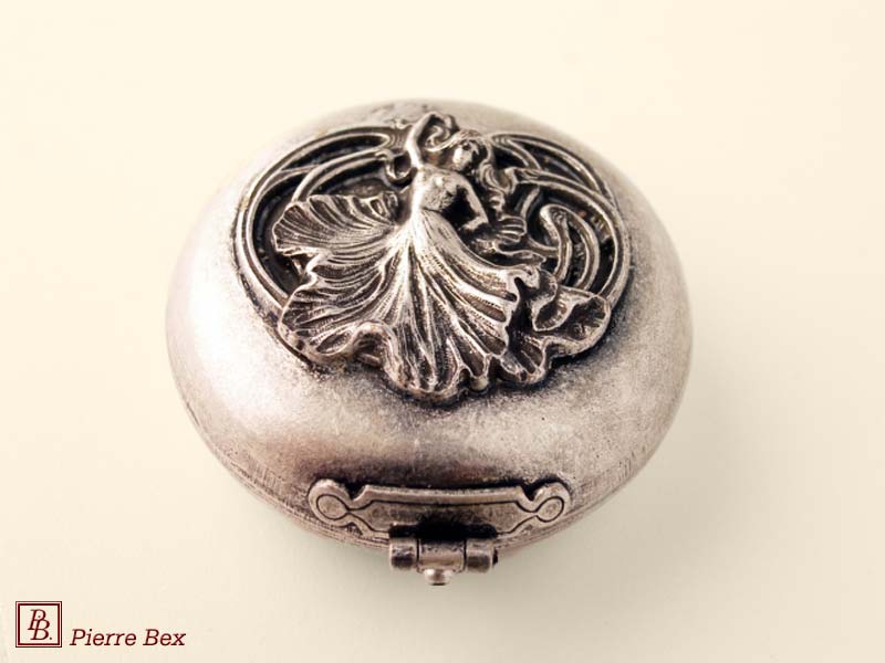Pierre Bex Art-Nouveau pillbox lady 42149-16